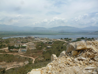 Ksamil widok na jezioro Butrint